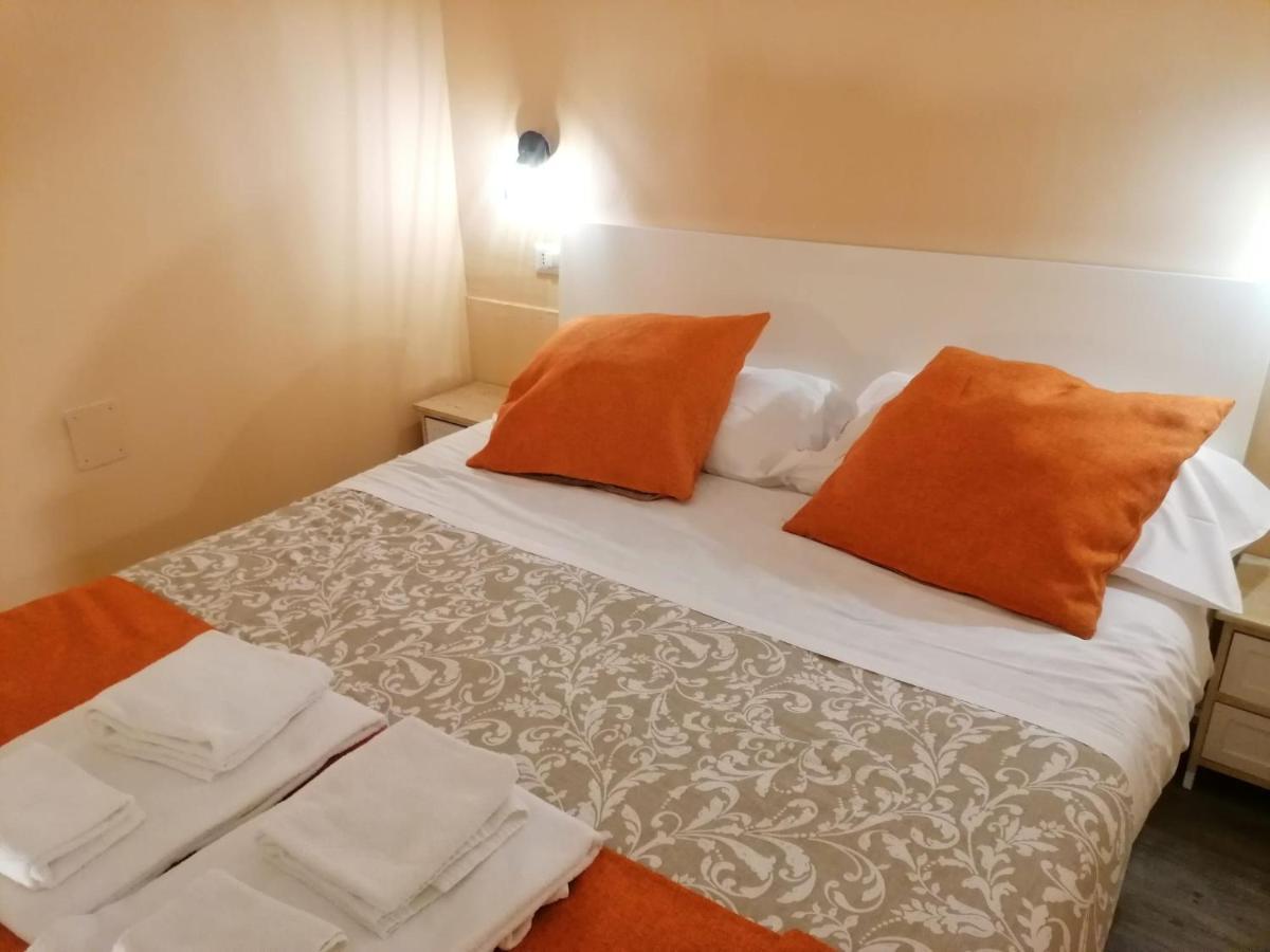 Amedeo Square Bed & Breakfast Napoli Exterior foto