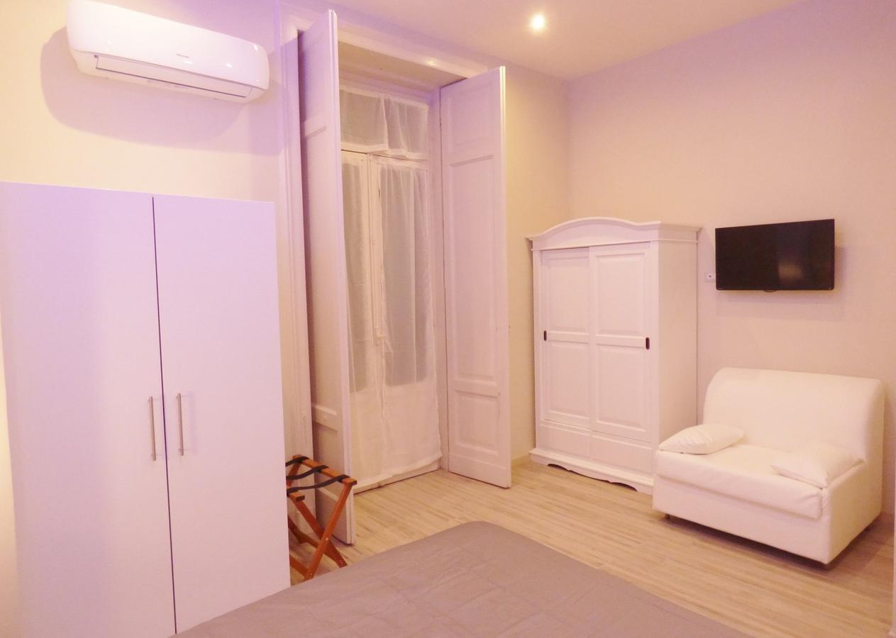 Amedeo Square Bed & Breakfast Napoli Exterior foto